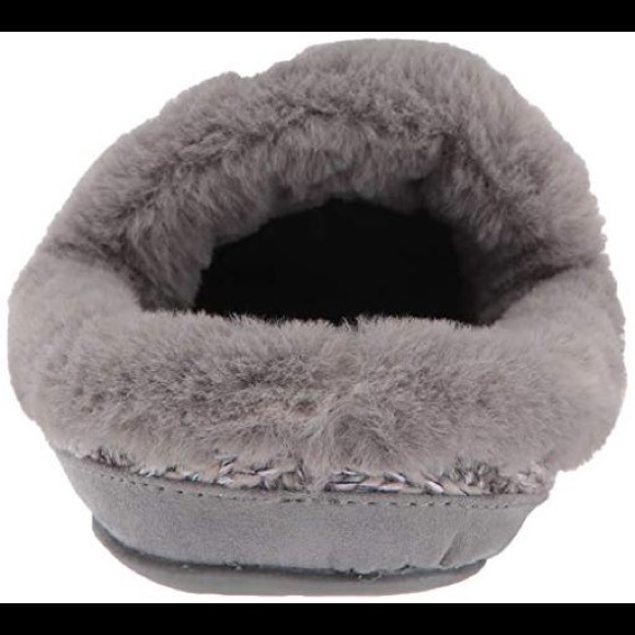 Comfortable Skecher Cali shoes - Picture 3 of 4